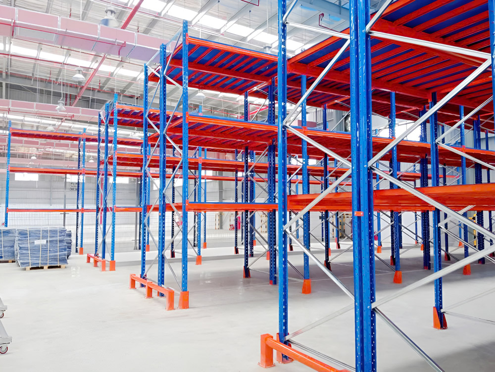 Fast, flexible, and cost-effective – optimise 3PL and Logistics Warehouses with Selective Pallet Racking