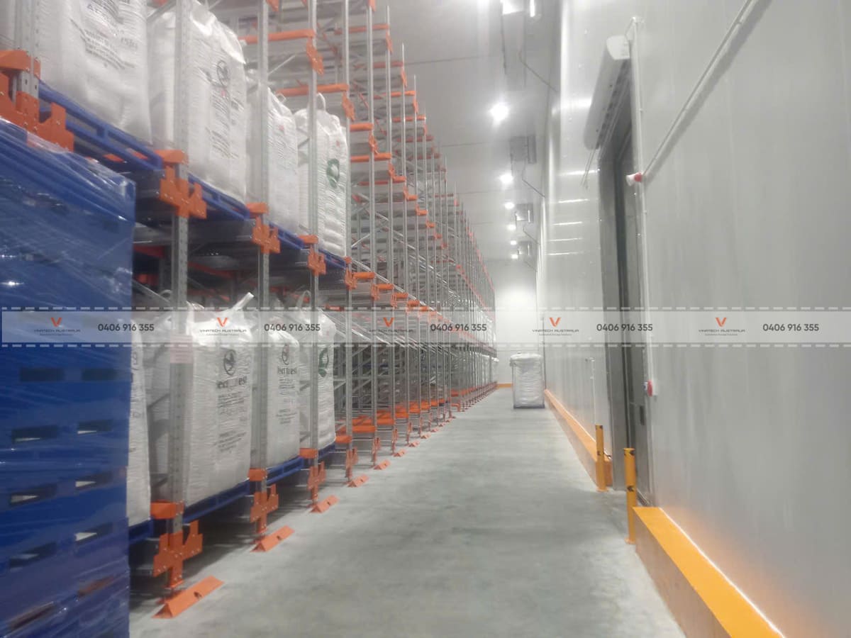 Vinatech 2-Way Shuttle Project for Cold Storage