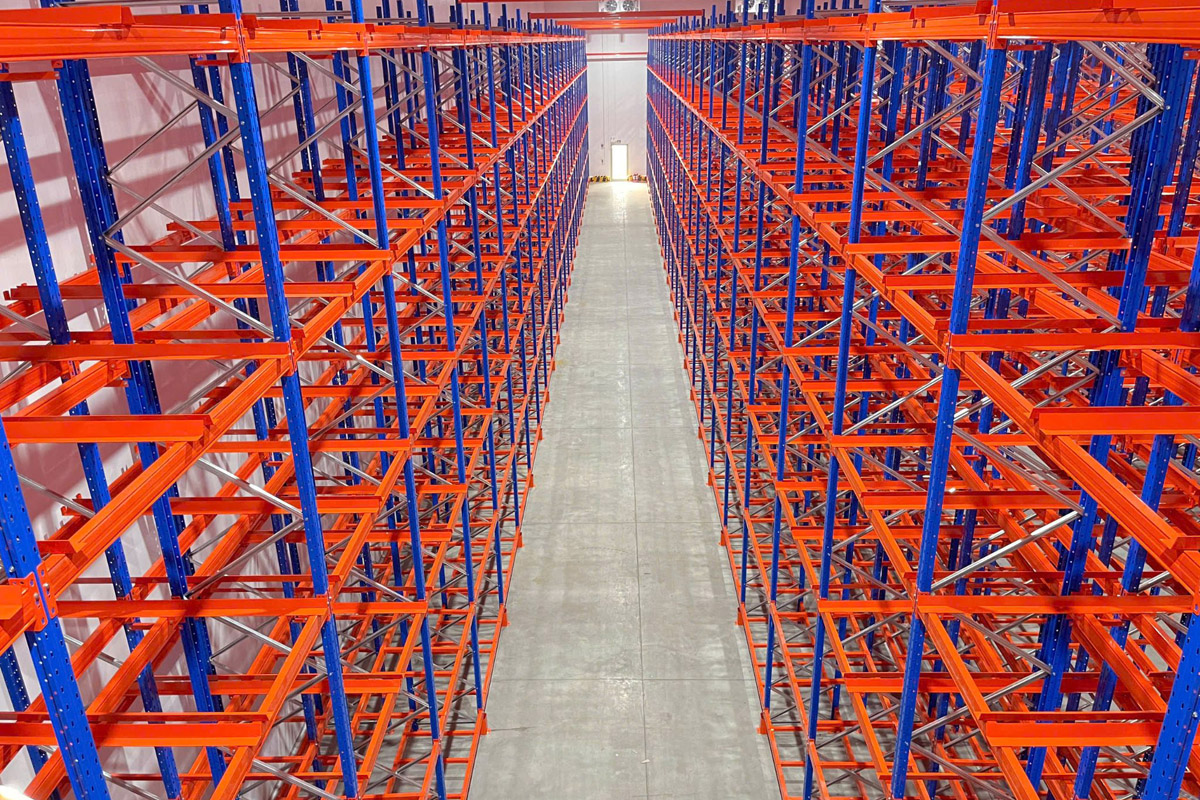 Direct access to every pallet for flexible warehouse operations